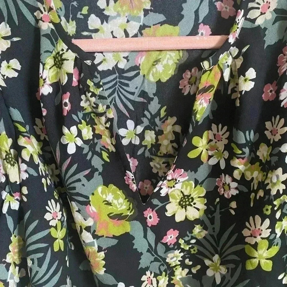 Walter Baker Libby Bungalow Bloom Floral Print Coquette V Neck Crepe Top Size M - Picture 5 of 11